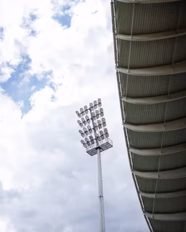 pylône lumière stade 