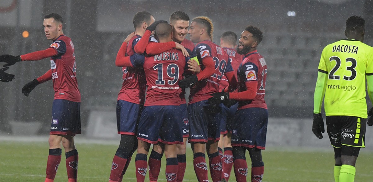 Clermont - Niort : 3-2 | CLERMONT FOOT 63