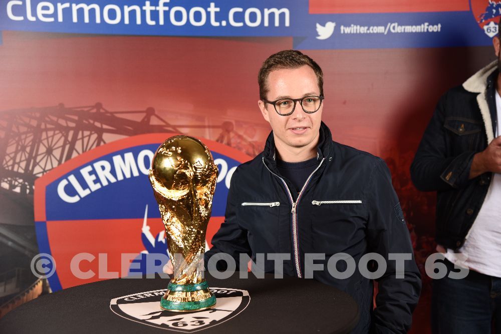 Vos photos avec la Coupe du Monde