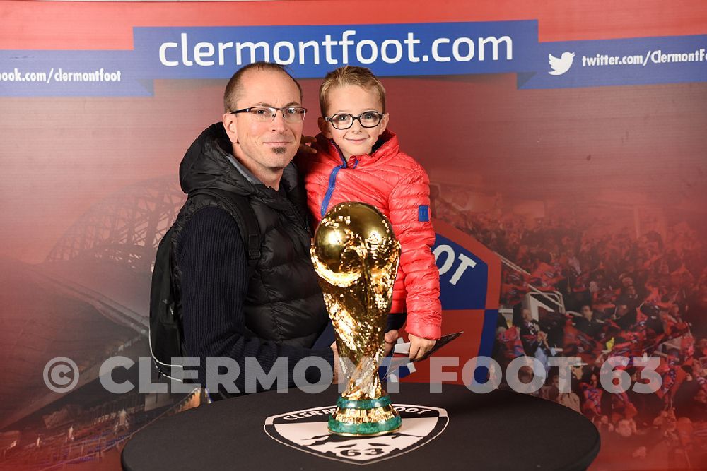 Vos photos avec la Coupe du Monde