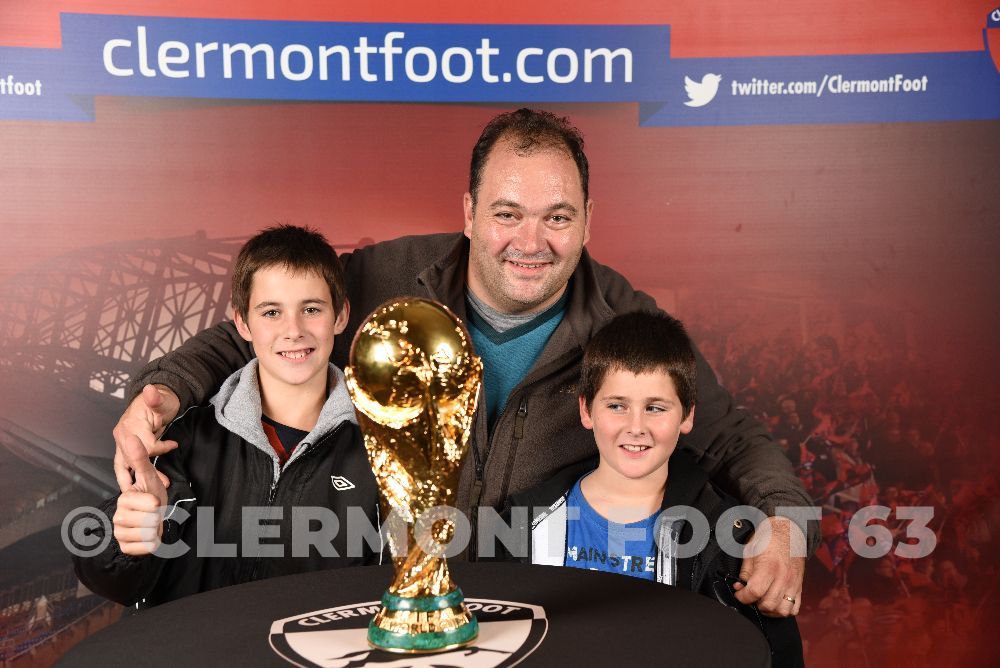 Vos photos avec la Coupe du Monde
