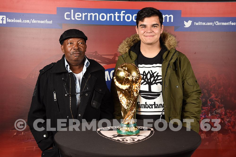 Vos photos avec la Coupe du Monde