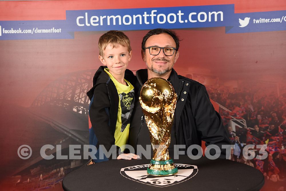 Vos photos avec la Coupe du Monde