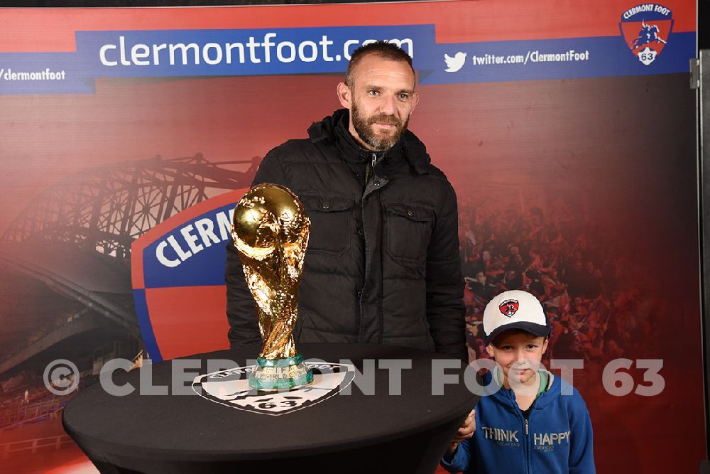 Vos photos avec la Coupe du Monde