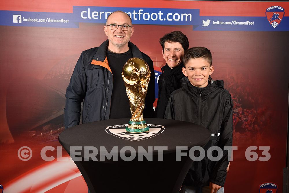 Vos photos avec la Coupe du Monde