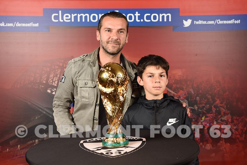 Vos photos avec la Coupe du Monde