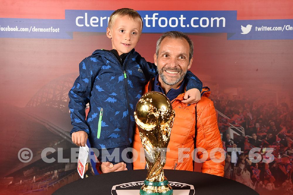 Vos photos avec la Coupe du Monde