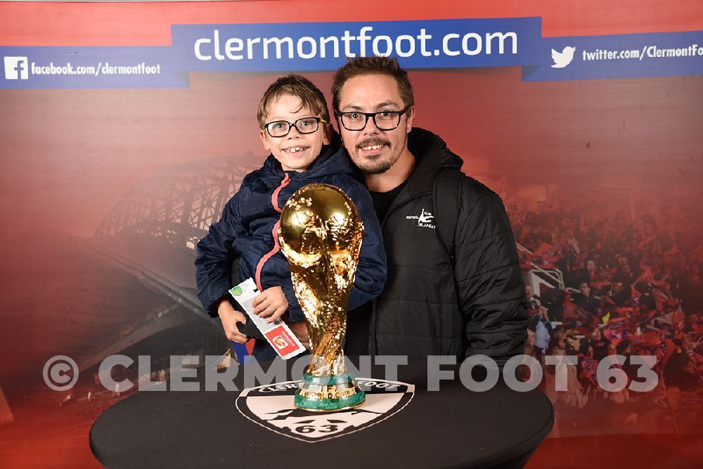 Vos photos avec la Coupe du Monde