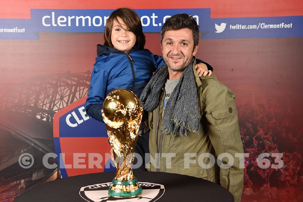 Vos photos avec la Coupe du Monde