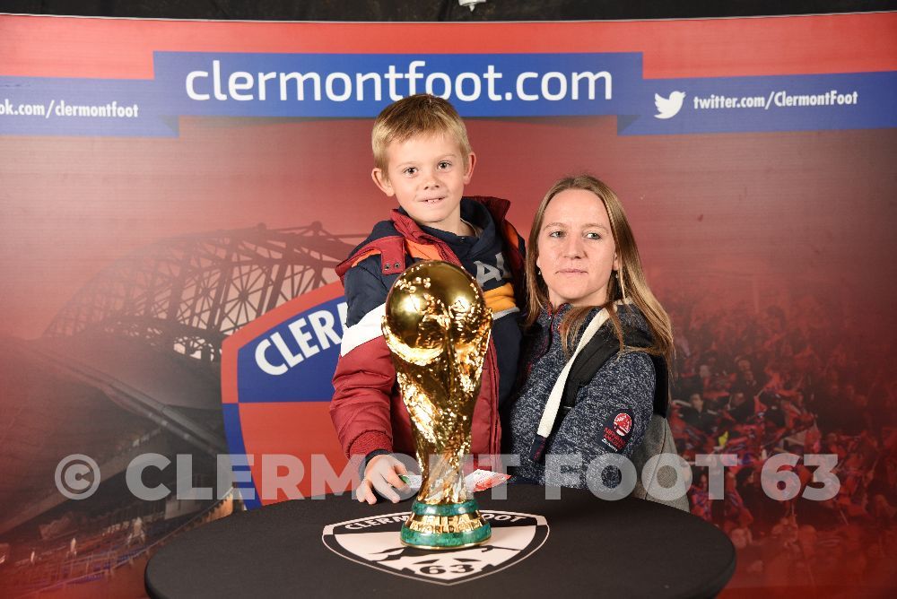 Vos photos avec la Coupe du Monde