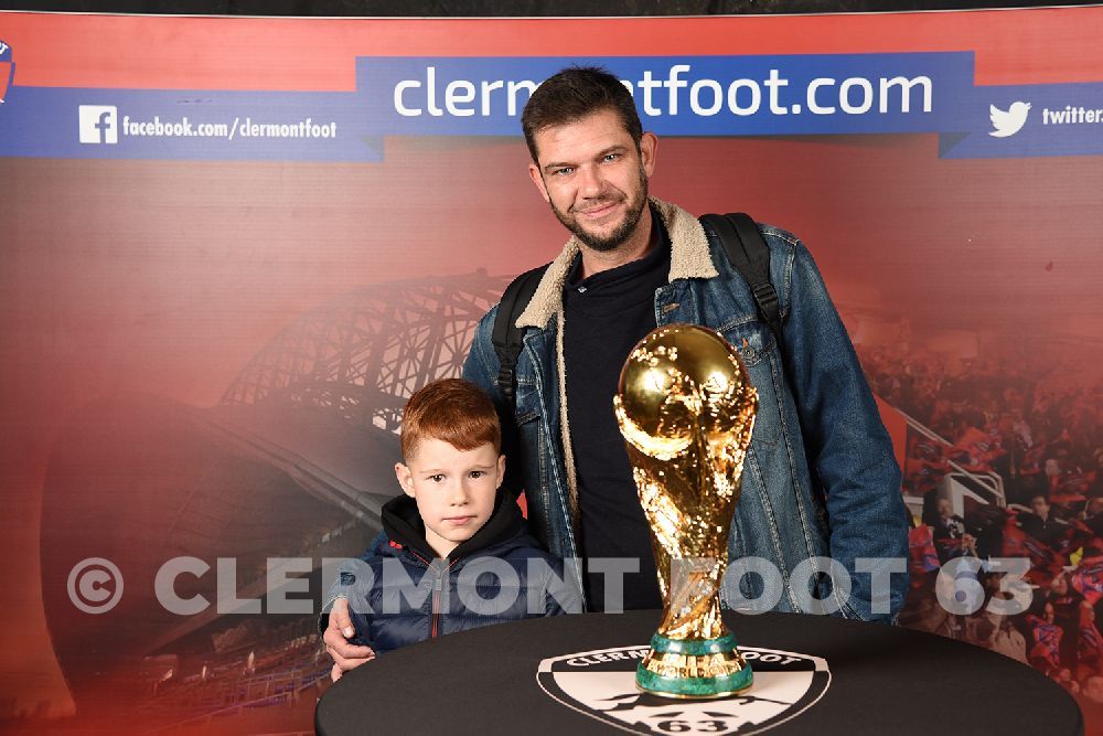 Vos photos avec la Coupe du Monde