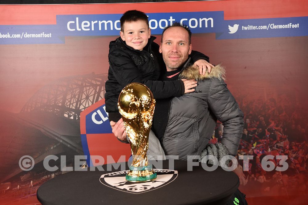 Vos photos avec la Coupe du Monde