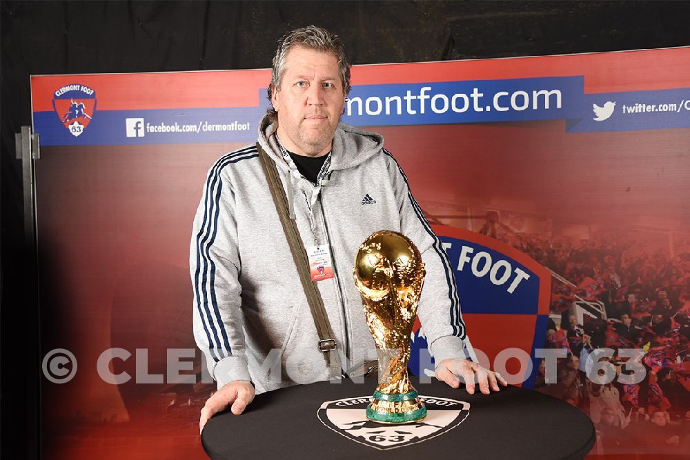 Vos photos avec la Coupe du Monde