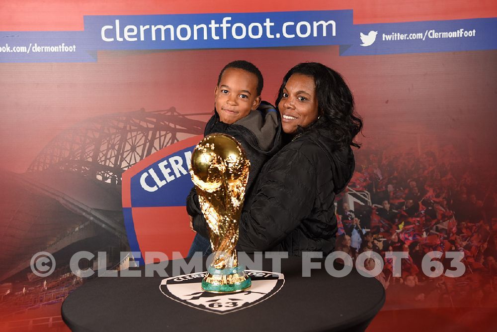 Vos photos avec la Coupe du Monde