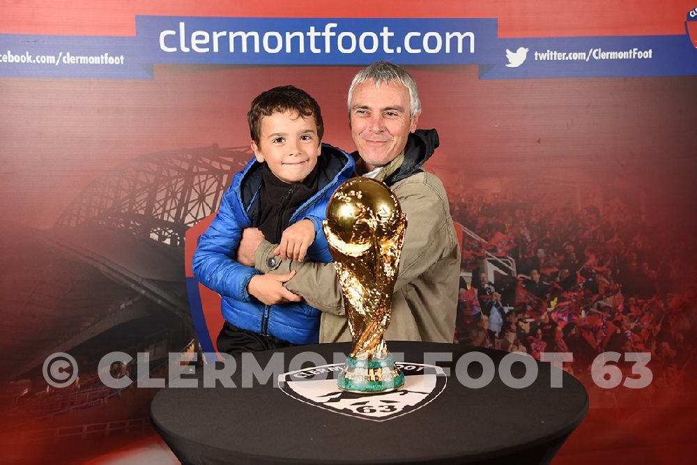 Vos photos avec la Coupe du Monde