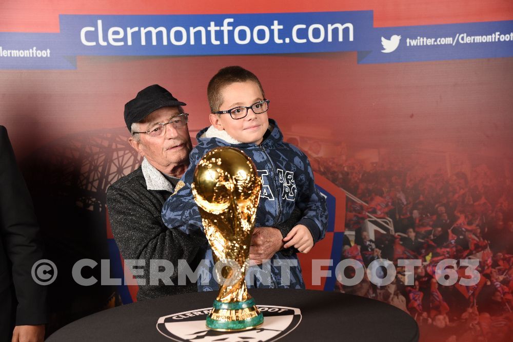Vos photos avec la Coupe du Monde