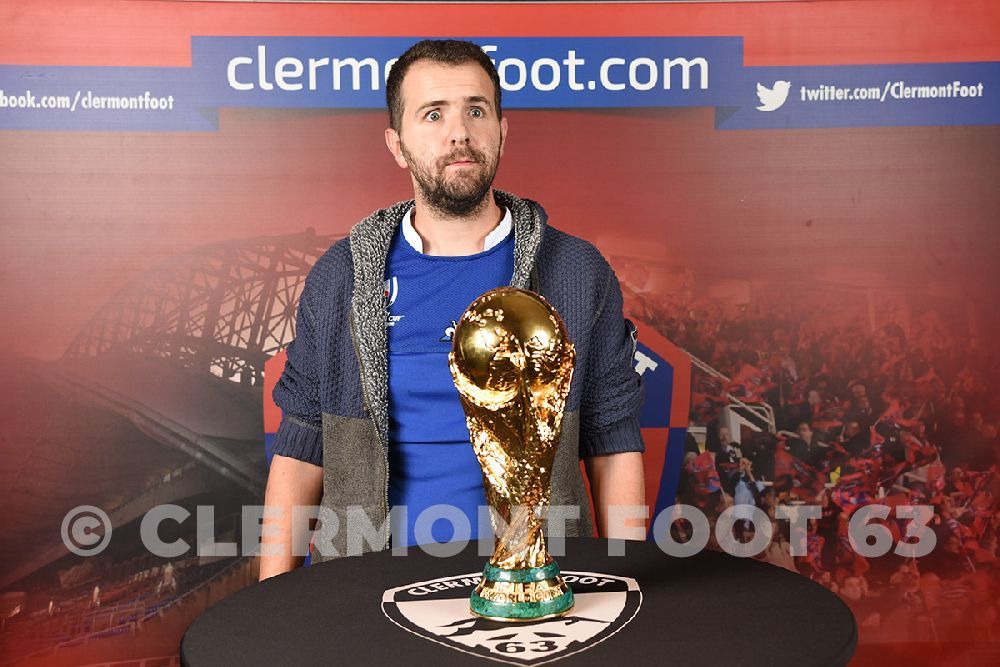 Vos photos avec la Coupe du Monde