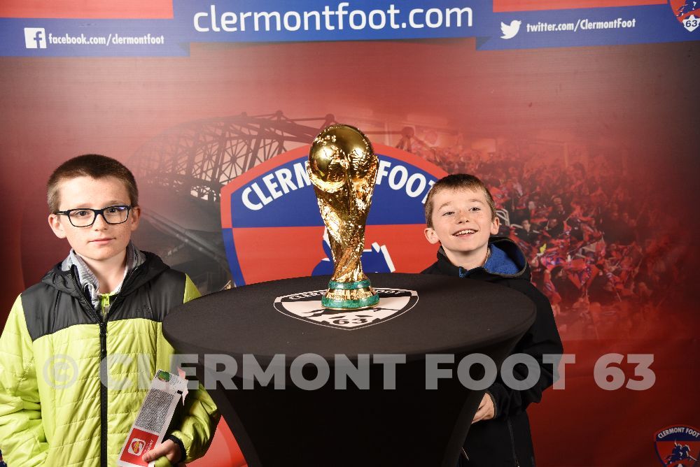 Vos photos avec la Coupe du Monde