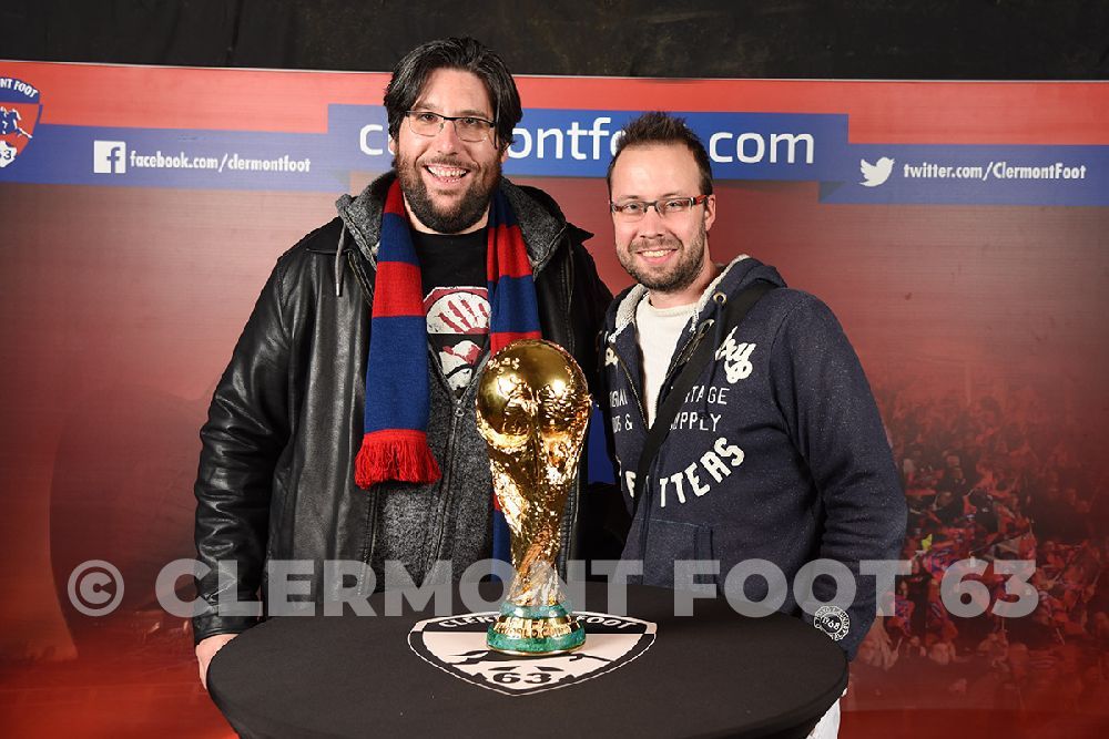 Vos photos avec la Coupe du Monde