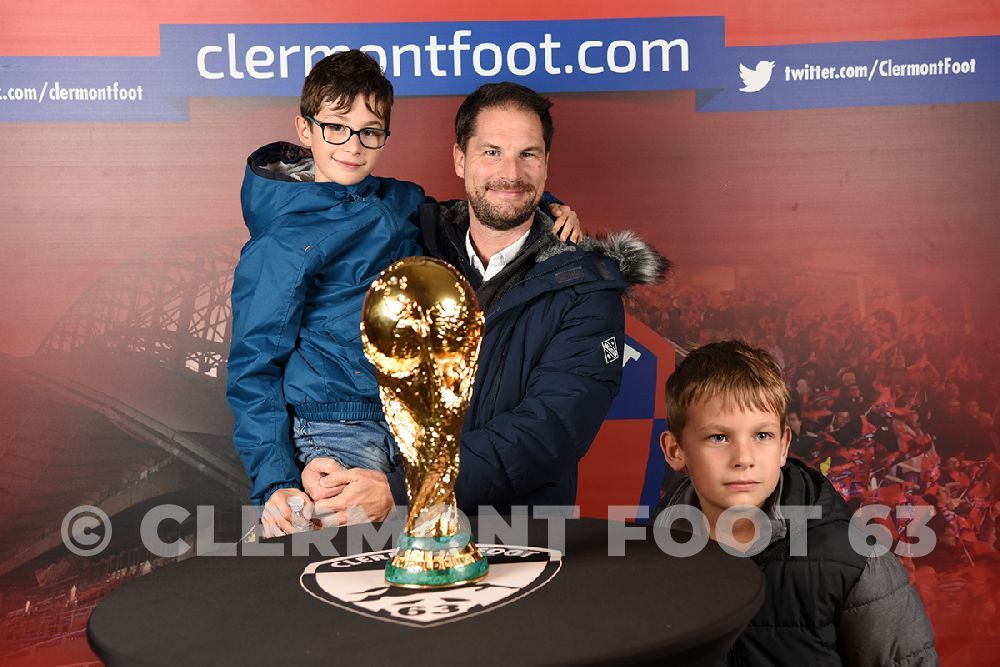 Vos photos avec la Coupe du Monde