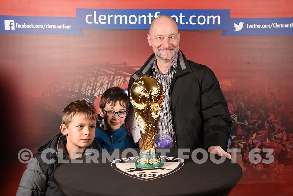 Vos photos avec la Coupe du Monde