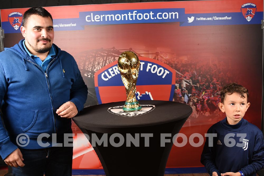 Vos photos avec la Coupe du Monde