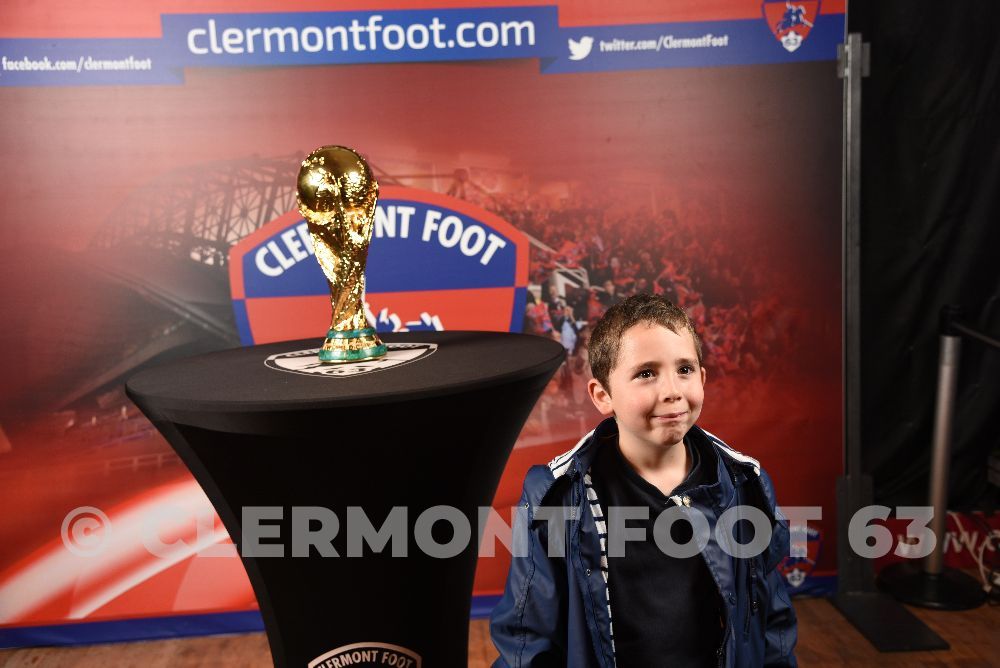 Vos photos avec la Coupe du Monde