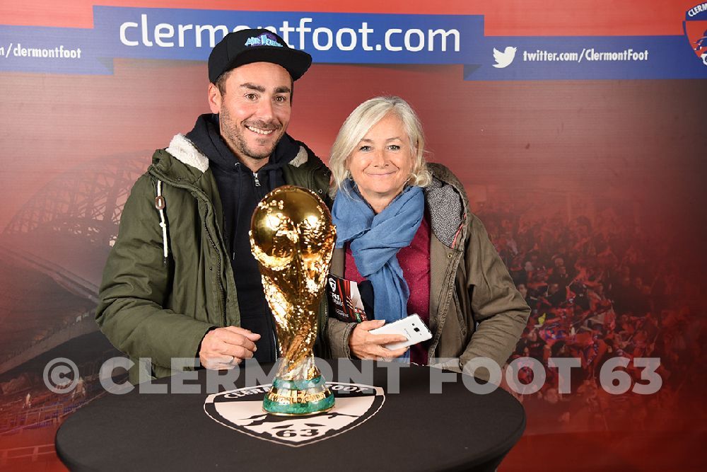 Vos photos avec la Coupe du Monde