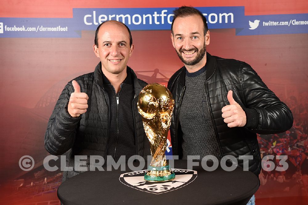 Vos photos avec la Coupe du Monde