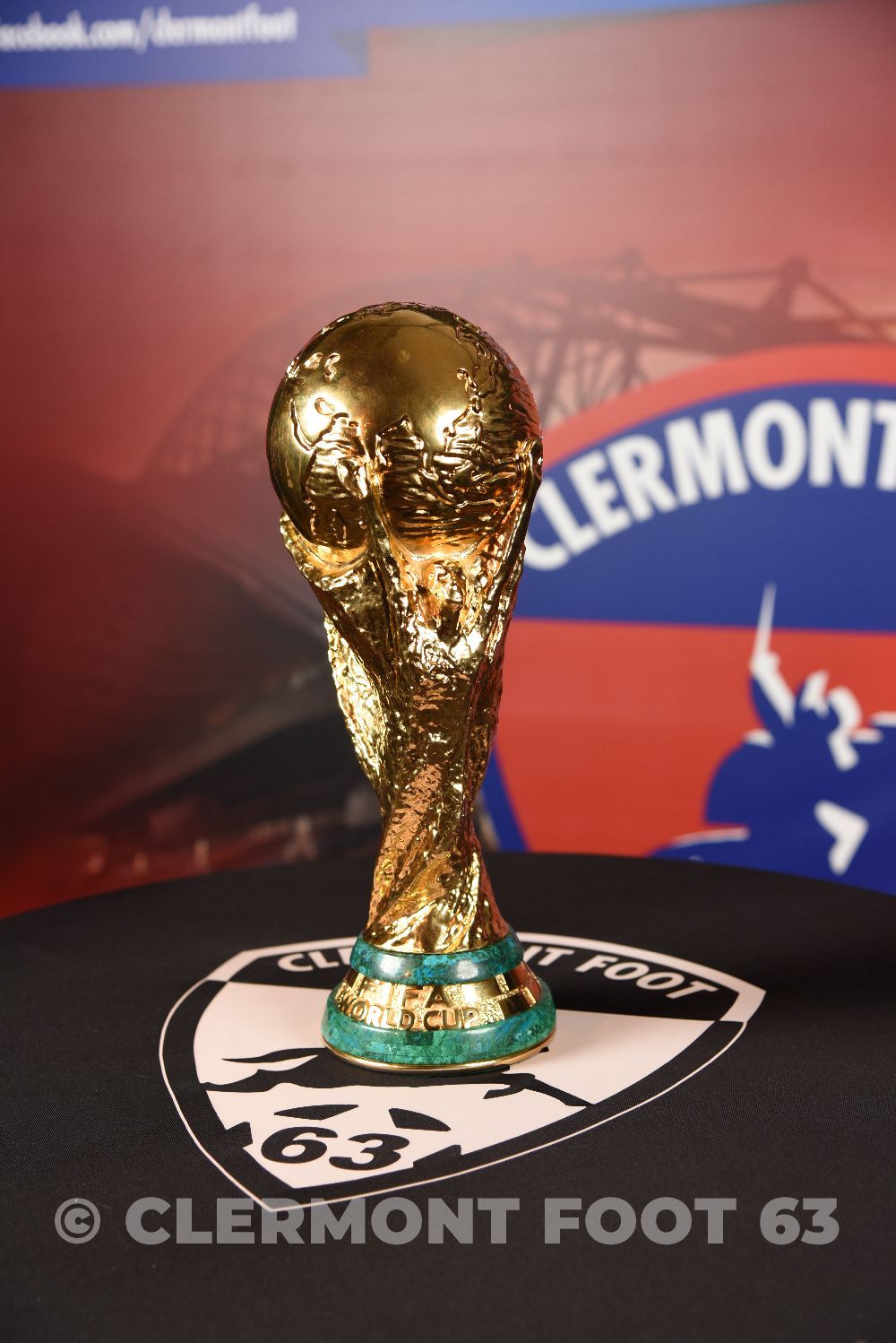 Vos photos avec la Coupe du Monde