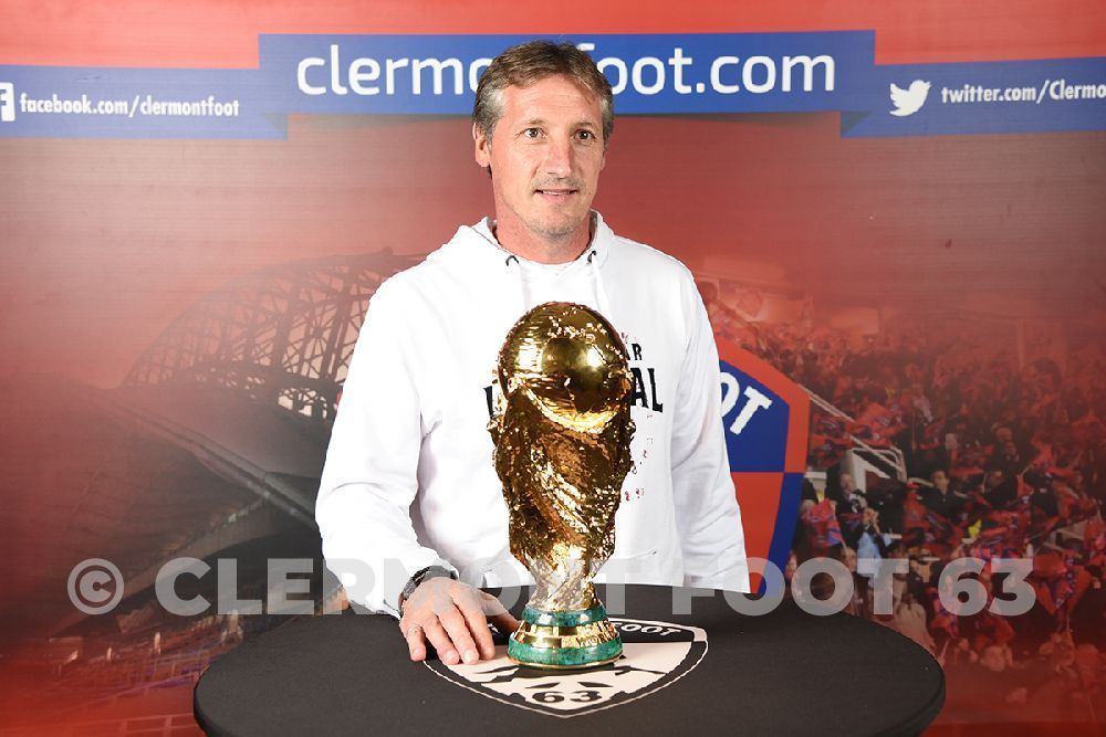 Vos photos avec la Coupe du Monde