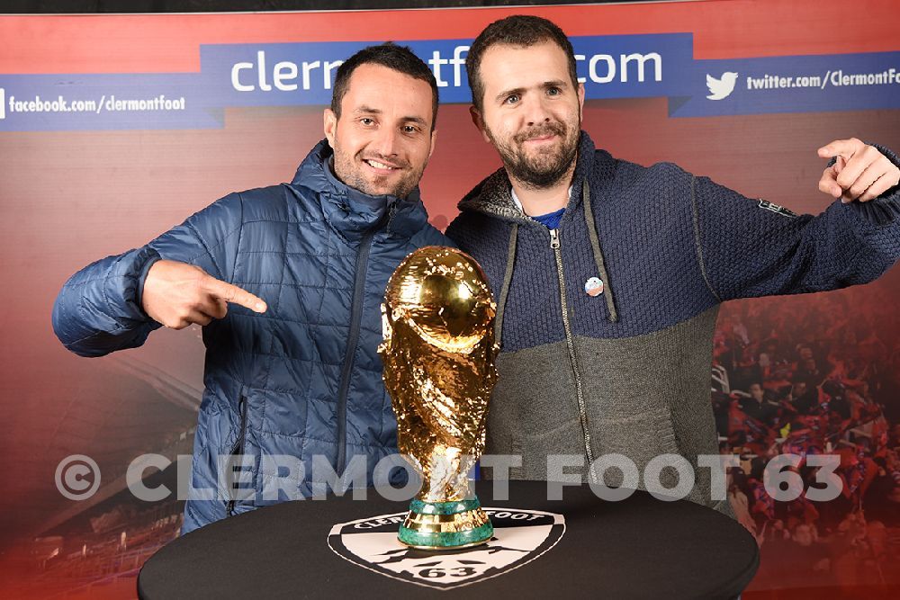 Vos photos avec la Coupe du Monde