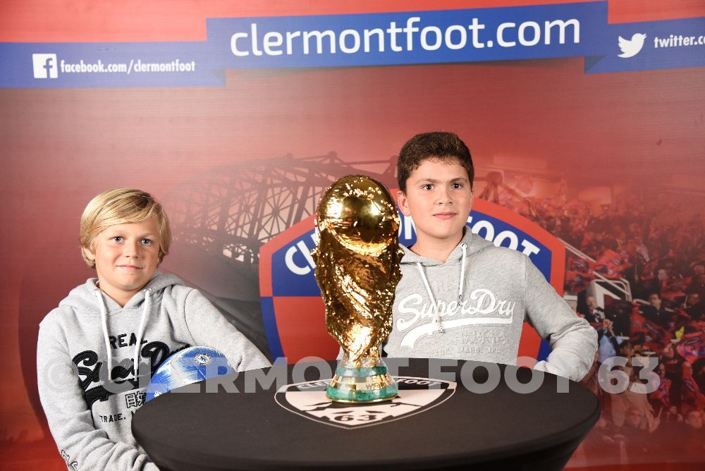 Vos photos avec la Coupe du Monde