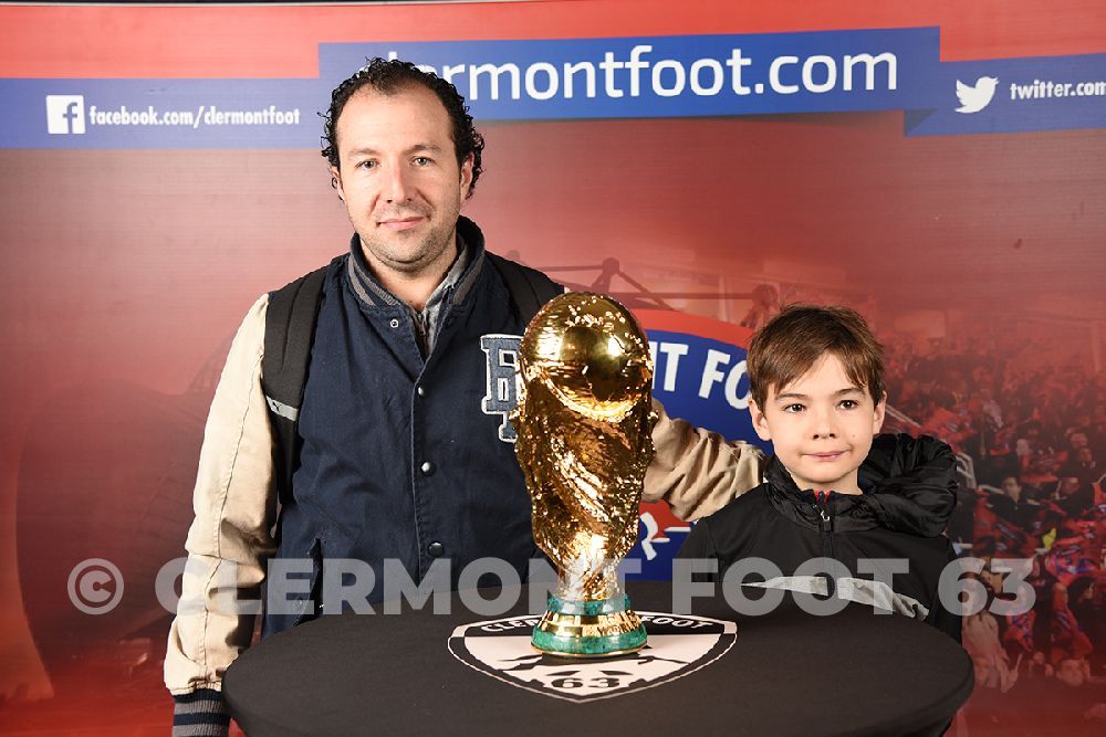 Vos photos avec la Coupe du Monde