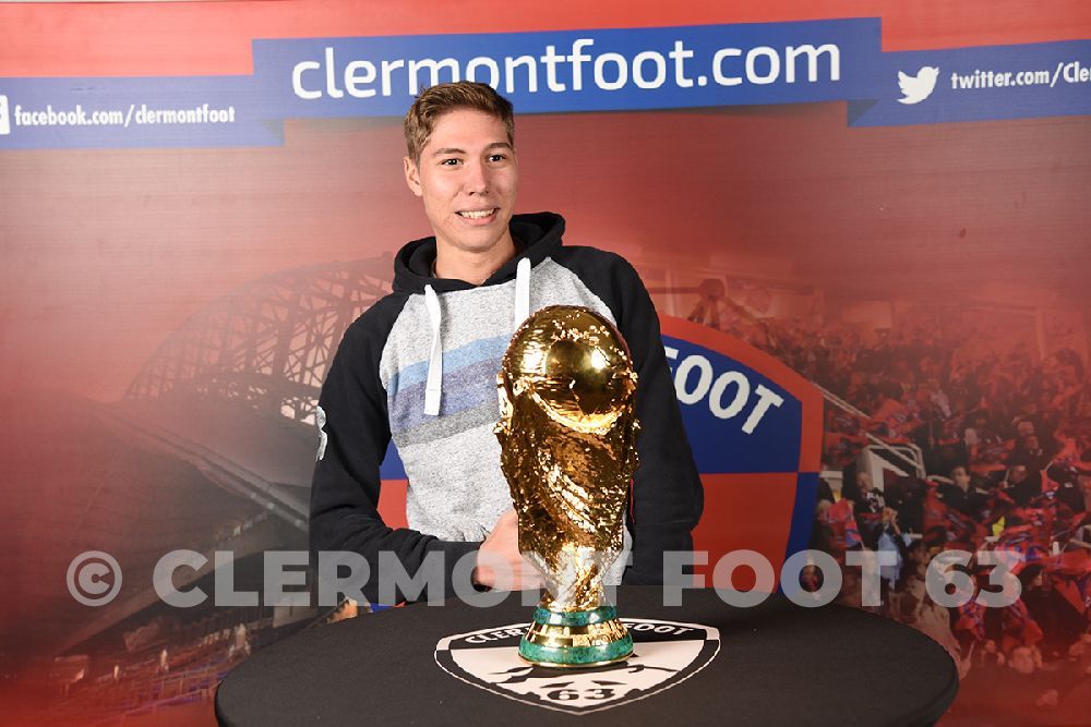 Vos photos avec la Coupe du Monde