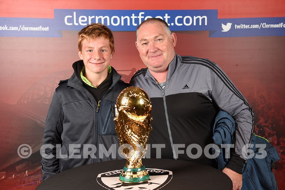 Vos photos avec la Coupe du Monde