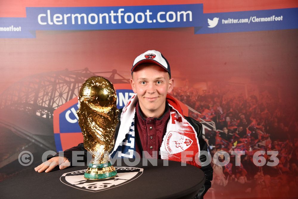 Vos photos avec la Coupe du Monde