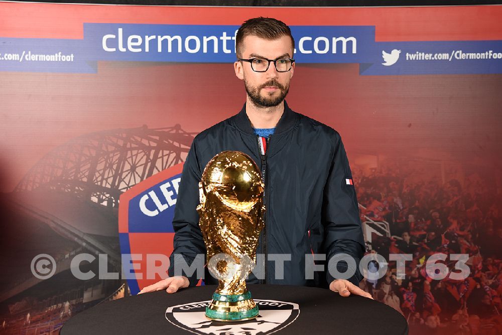 Vos photos avec la Coupe du Monde