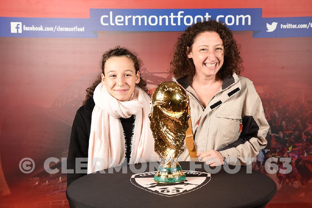 Vos photos avec la Coupe du Monde