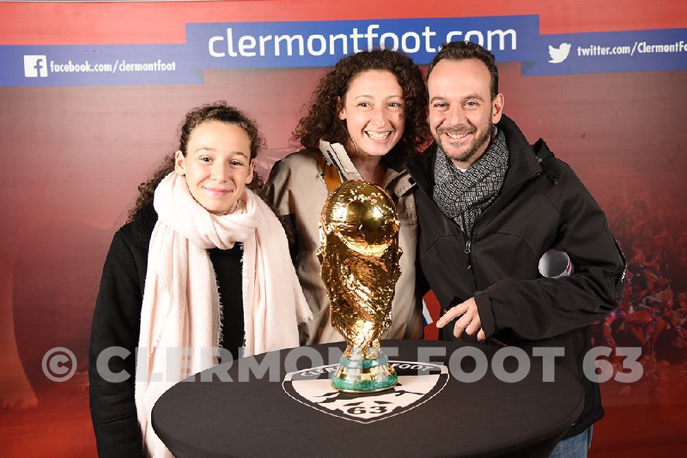 Vos photos avec la Coupe du Monde