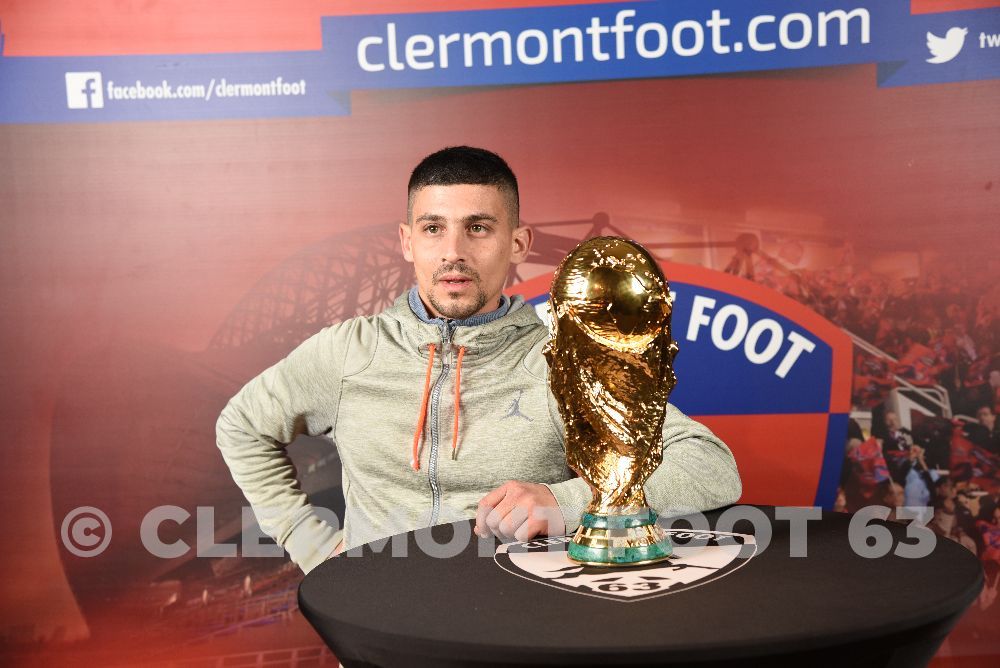 Vos photos avec la Coupe du Monde
