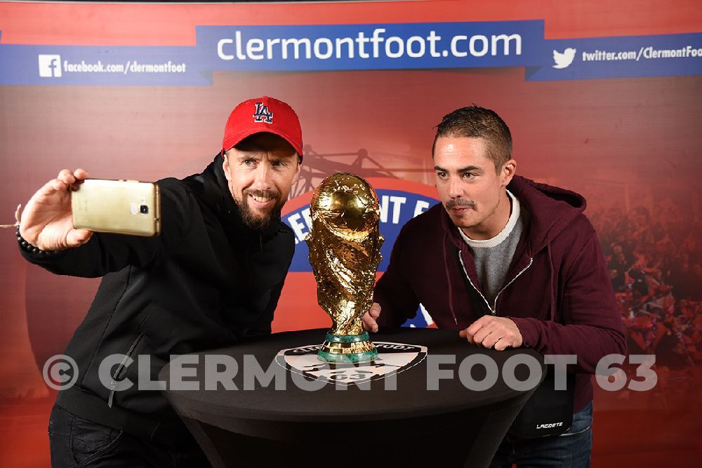 Vos photos avec la Coupe du Monde