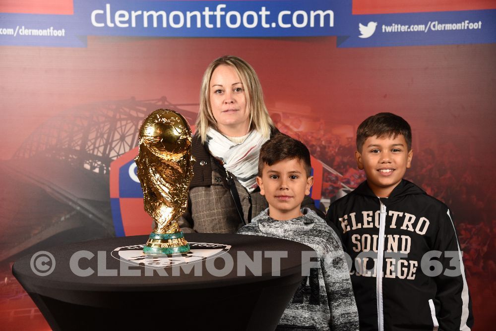 Vos photos avec la Coupe du Monde