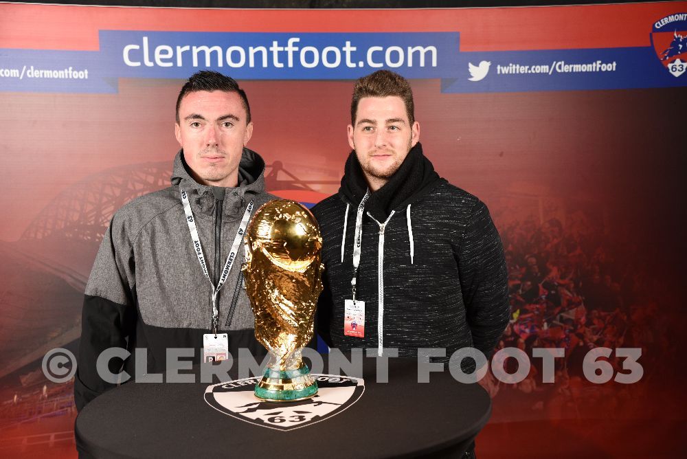 Vos photos avec la Coupe du Monde