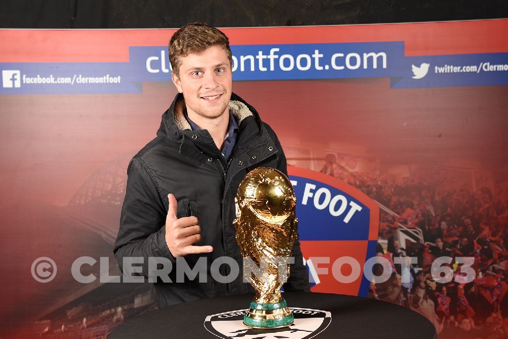 Vos photos avec la Coupe du Monde