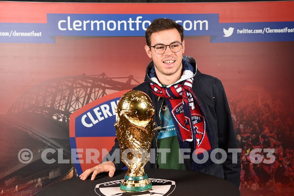 Vos photos avec la Coupe du Monde