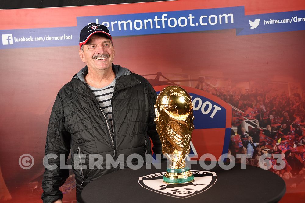 Vos photos avec la Coupe du Monde