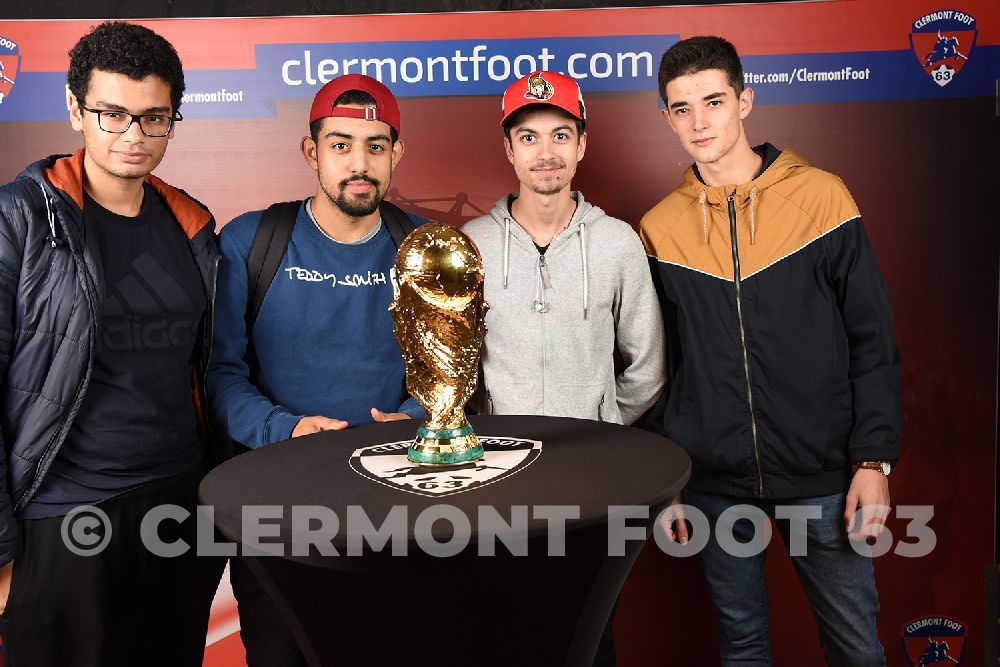 Vos photos avec la Coupe du Monde