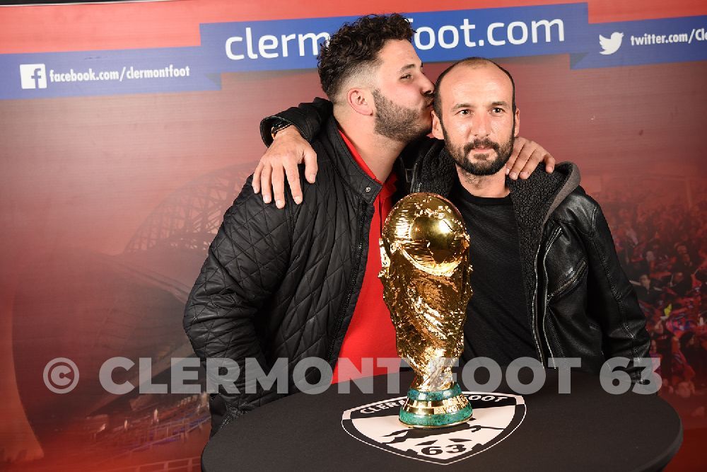 Vos photos avec la Coupe du Monde