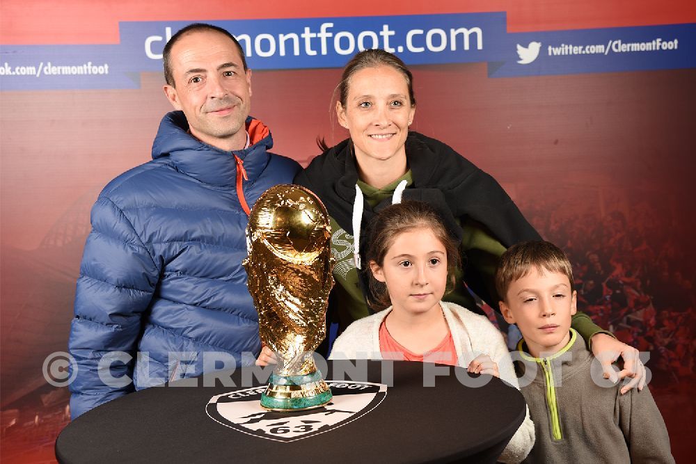 Vos photos avec la Coupe du Monde